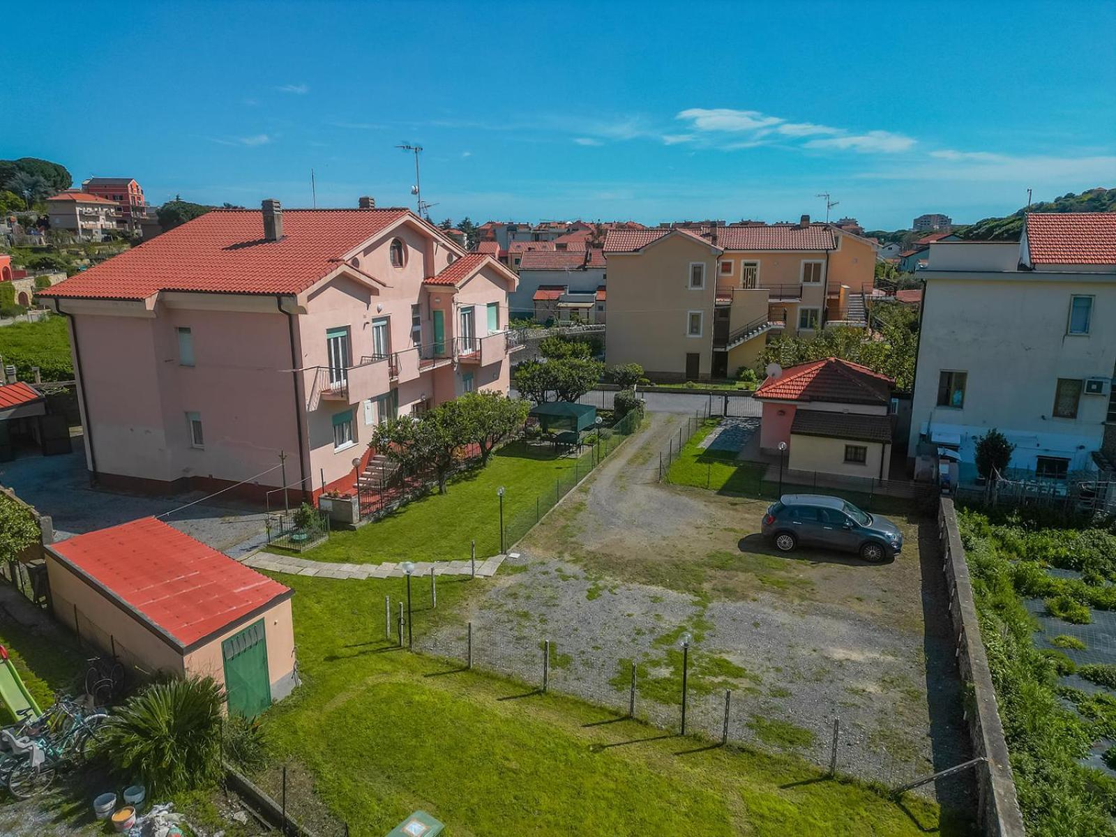 Casa Vacanze Ferrando Pietra Ligure Exteriör bild