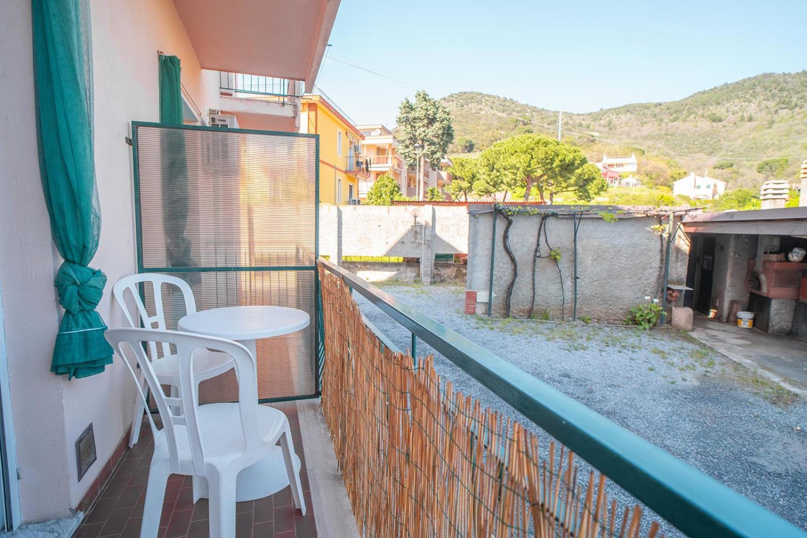 Casa Vacanze Ferrando Lägenhet Pietra Ligure Exteriör bild